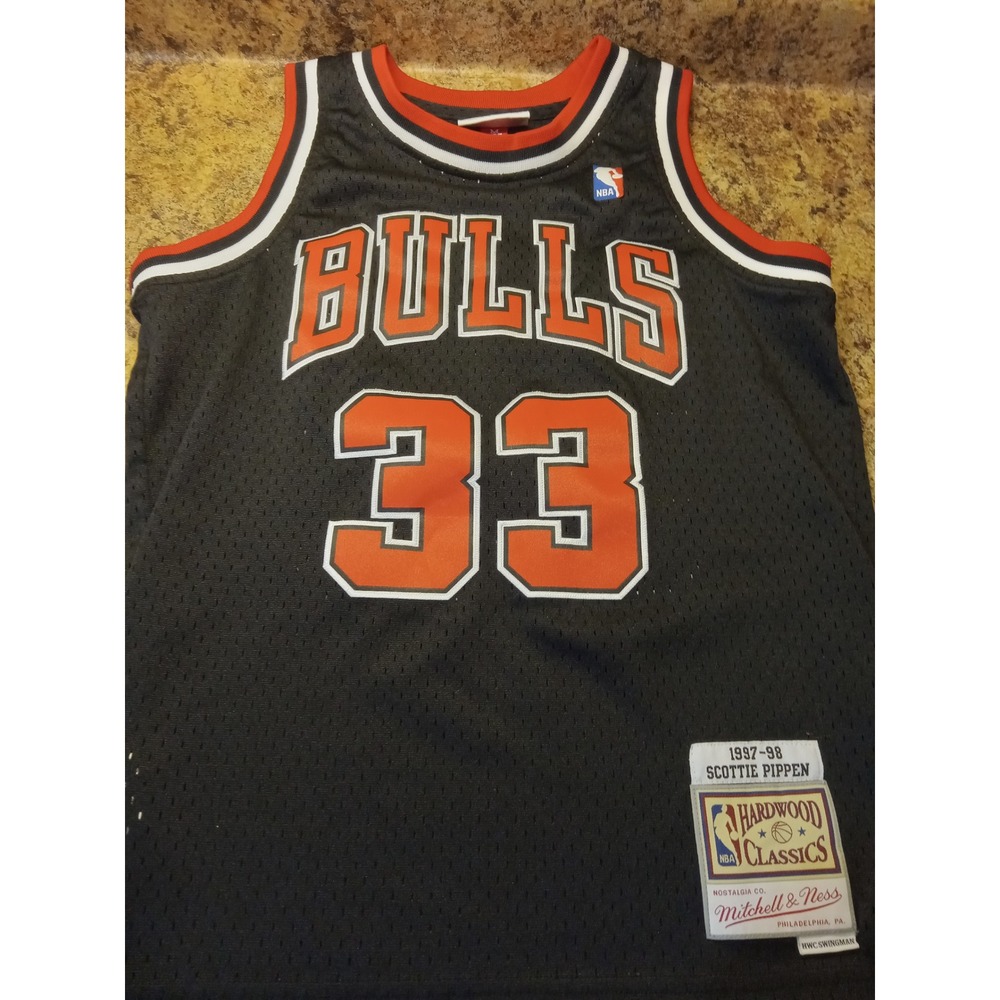 Mitchell & Ness Scottie Pippen Chicago Bulls 1997-98 Jersey Youth Medium Black